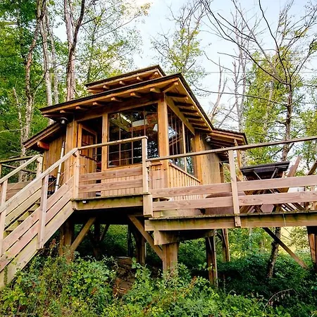 Domaine D'escapa 4* Estipouy