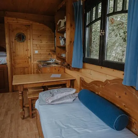 홀리데이파크 Domaine D'escapa