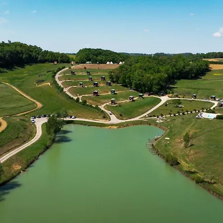 Domaine D'escapa 4*