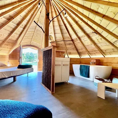 Domaine D'escapa 홀리데이파크 Estipouy