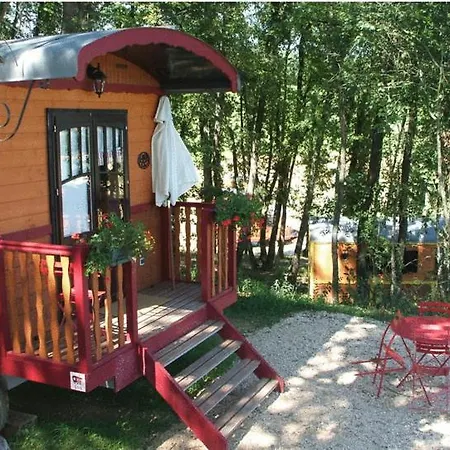 Domaine D'escapa 4* Estipouy