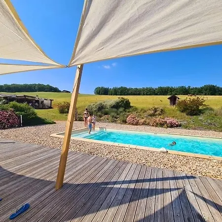 Domaine D'escapa Semesterpark 4*