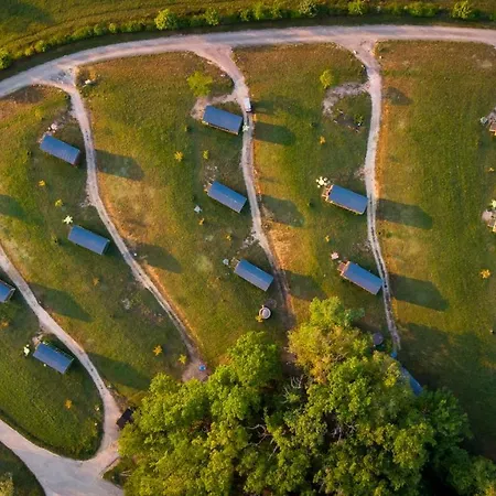 Prázdninový areál Domaine D'escapa Estipouy