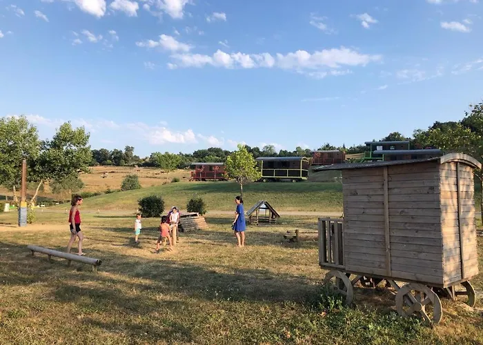 Domaine D'escapa База отдыха 4*