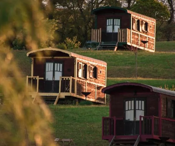 Domaine D'escapa 4* Estipouy