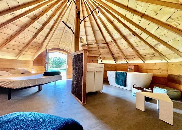 Domaine D'escapa База отдыха Estipouy